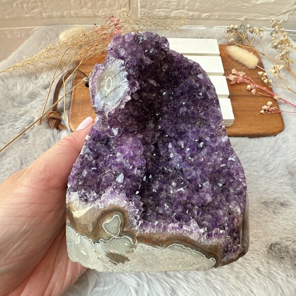 Gorgeous Amethyst Cut Base - Picture 4 of 8